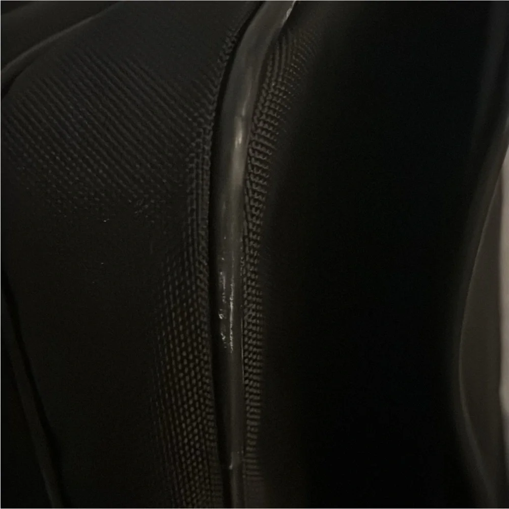 Authentic Kenneth Cole designer black laptop computer messenger bag